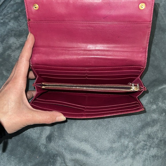 Miu Miu red long wallet crocodile embossed with pink interior gold hardware 💕 - Picture 4 of 13